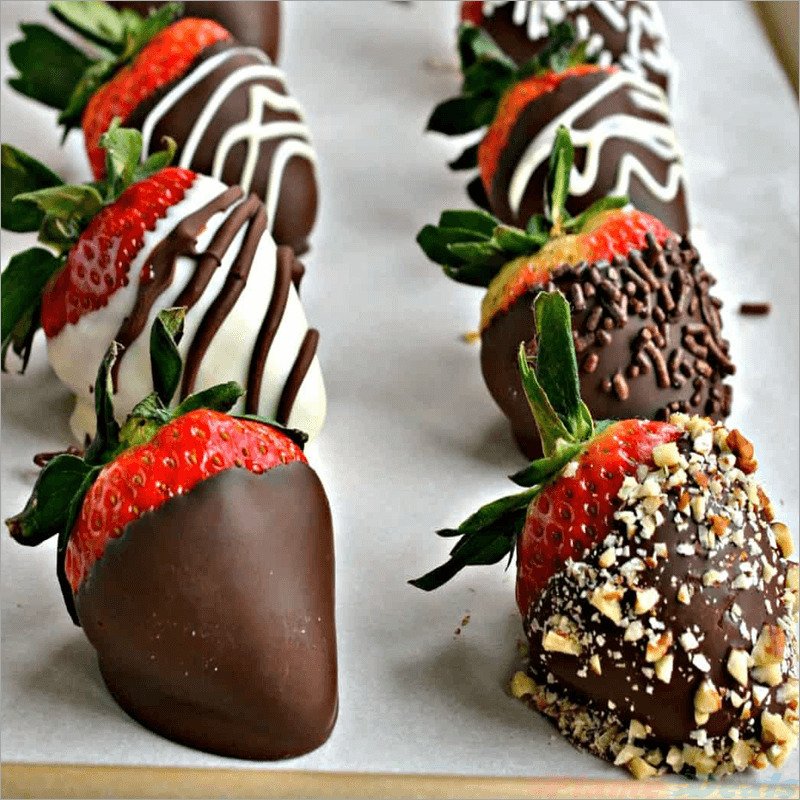 chocolate-dipped-strawberries