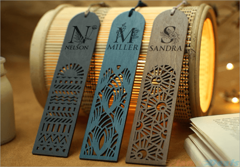wooden-personalized-bookmarks